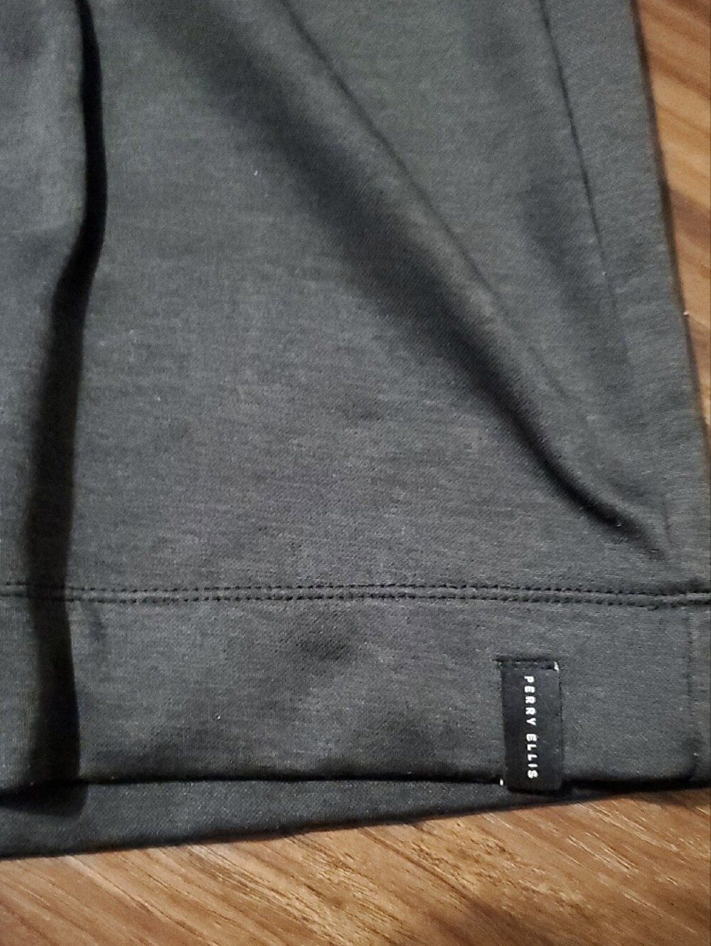 Perry Ellis Men's Hooded Half-Zip Pullover in Charcoal - Picture 4 of 9